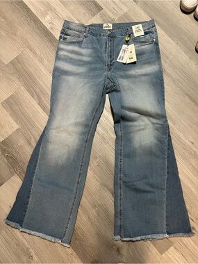 NWT Jordache Two-Tone Festival Flare Light Blue Jeans